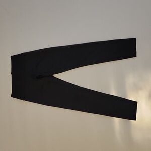 Never worn- Aerie 7/8 leggings